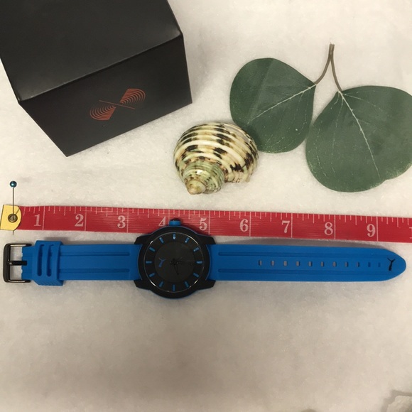 New Men’s PUMA Silicone Watch 45 mm 3 hand movements blue/black - Picture 9 of 16